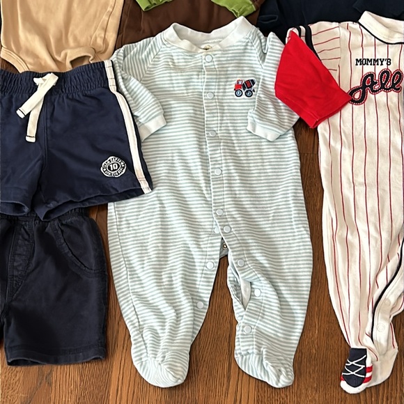 Big lot of Baby Boy Clothing 6-12 Months EUC / NWT - Picture 11 of 12